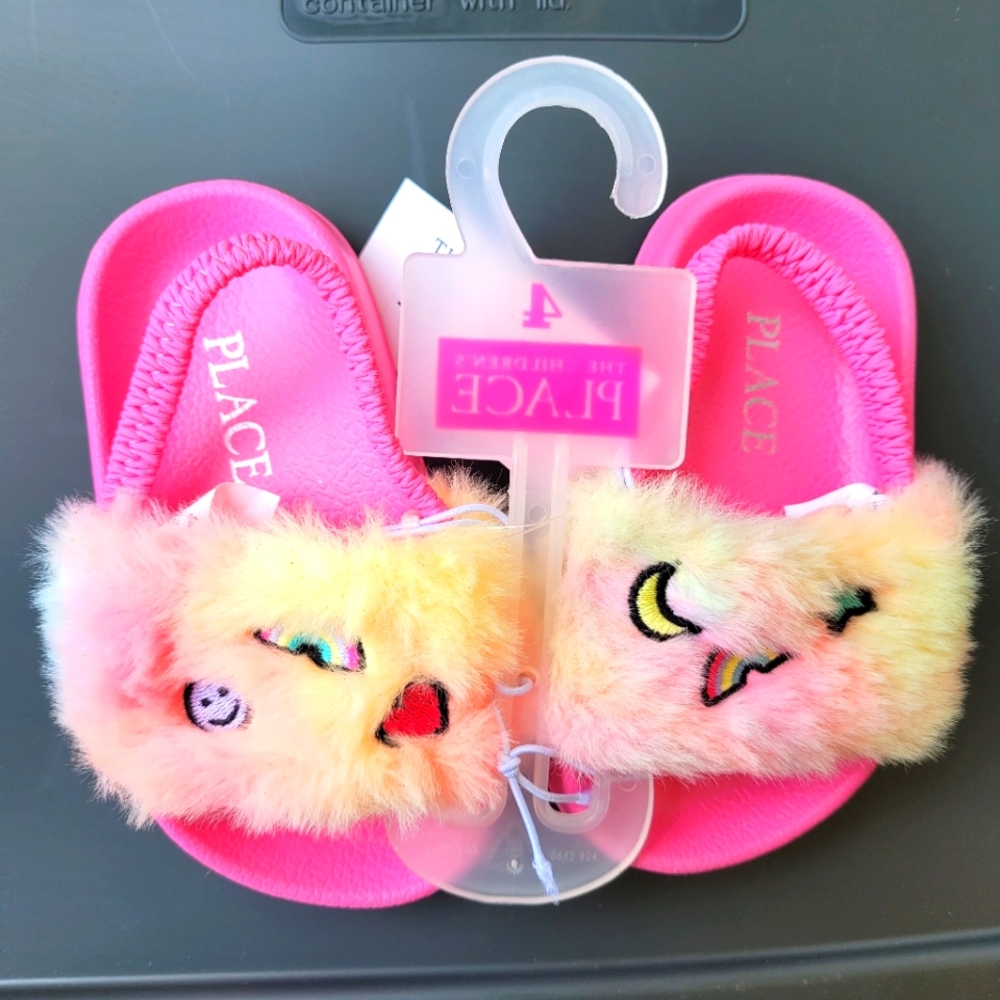 Place Vibrant Pink Kids Slides with Fuzzy Embroidery